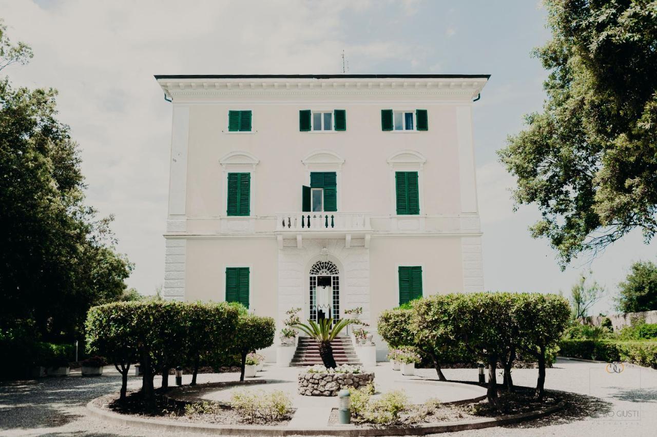 Villa Parisi Grand Hotel カスティリョンチェッロ エクステリア 写真