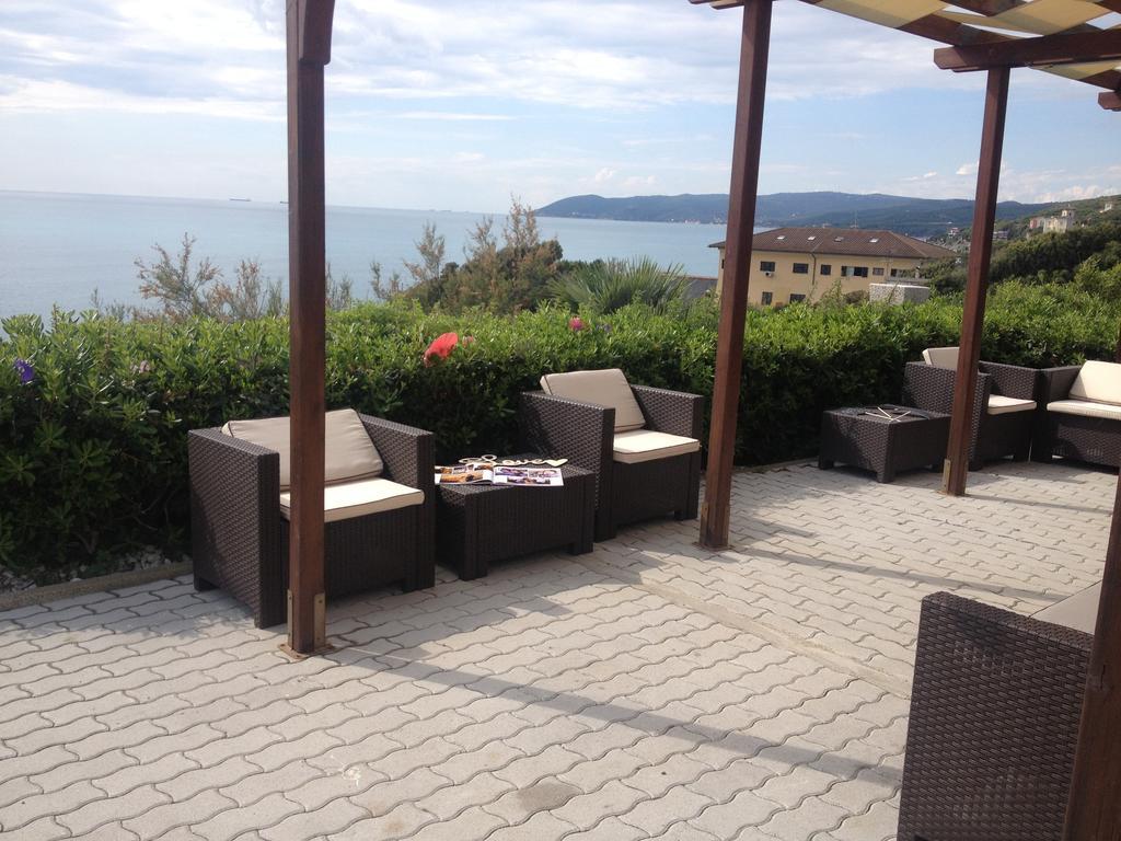 Villa Parisi Grand Hotel カスティリョンチェッロ エクステリア 写真