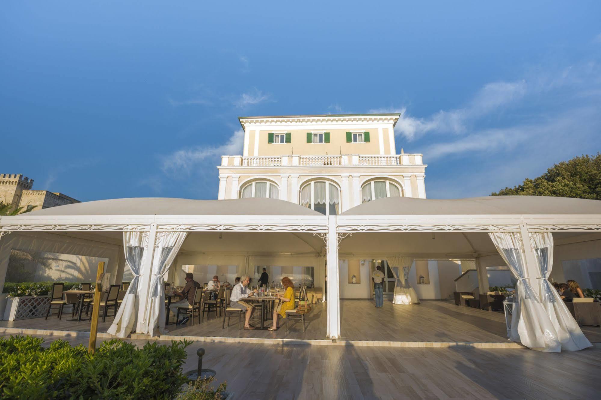Villa Parisi Grand Hotel カスティリョンチェッロ エクステリア 写真