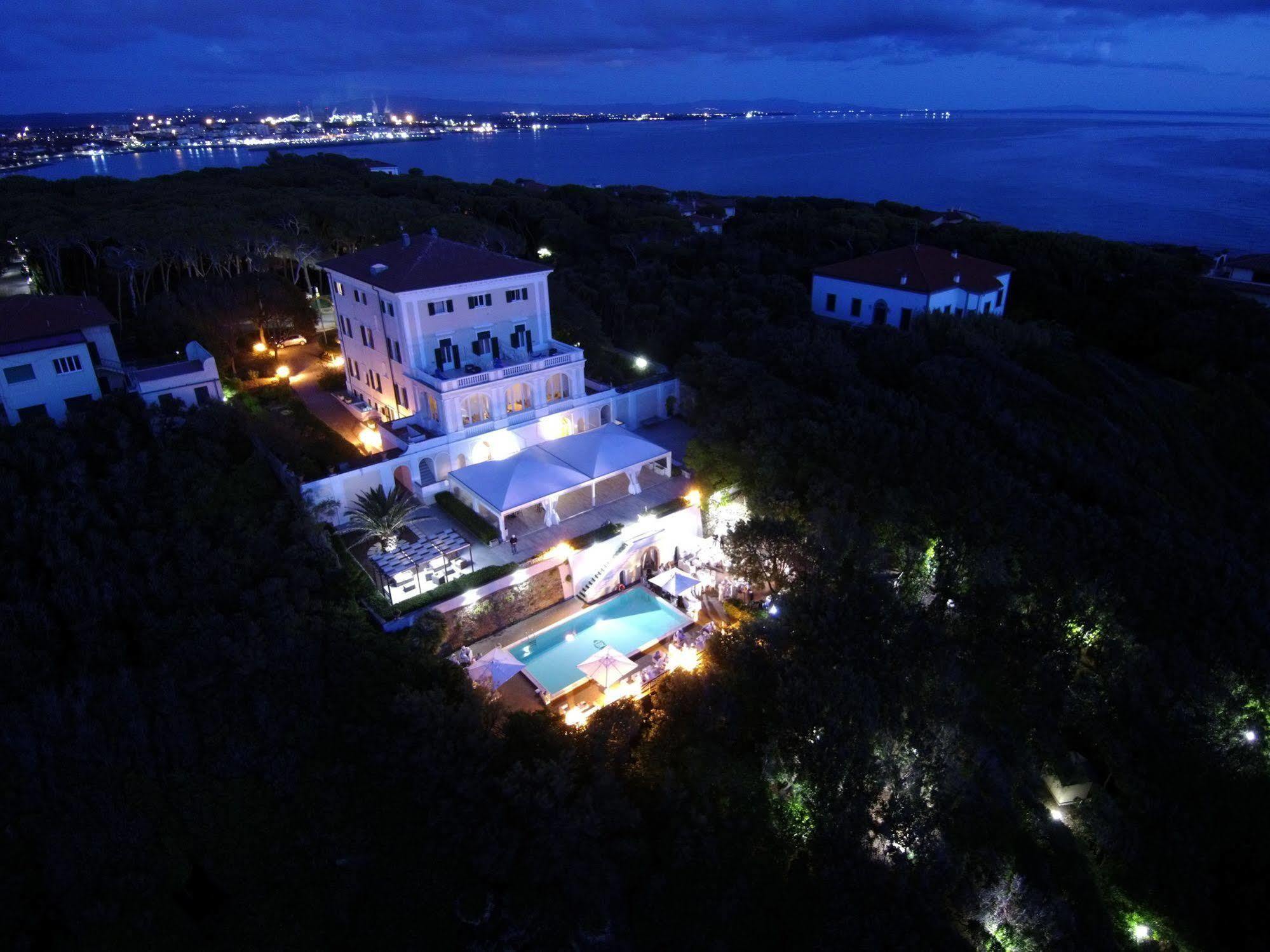 Villa Parisi Grand Hotel カスティリョンチェッロ エクステリア 写真