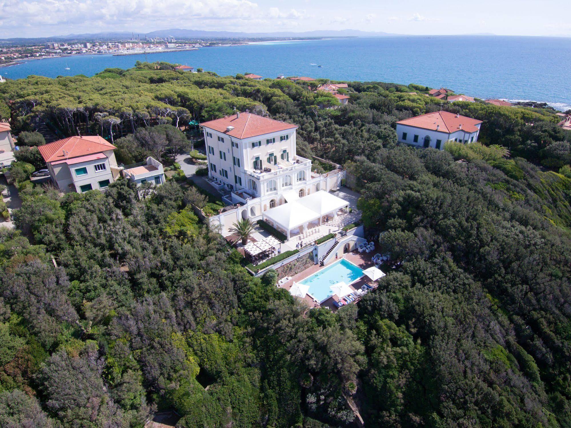 Villa Parisi Grand Hotel カスティリョンチェッロ エクステリア 写真